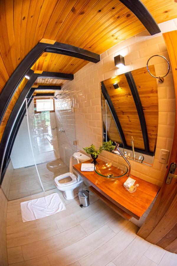 Pousada Cachoeira Paraiso ปิเรนนอโปลิส ภายนอก รูปภาพ