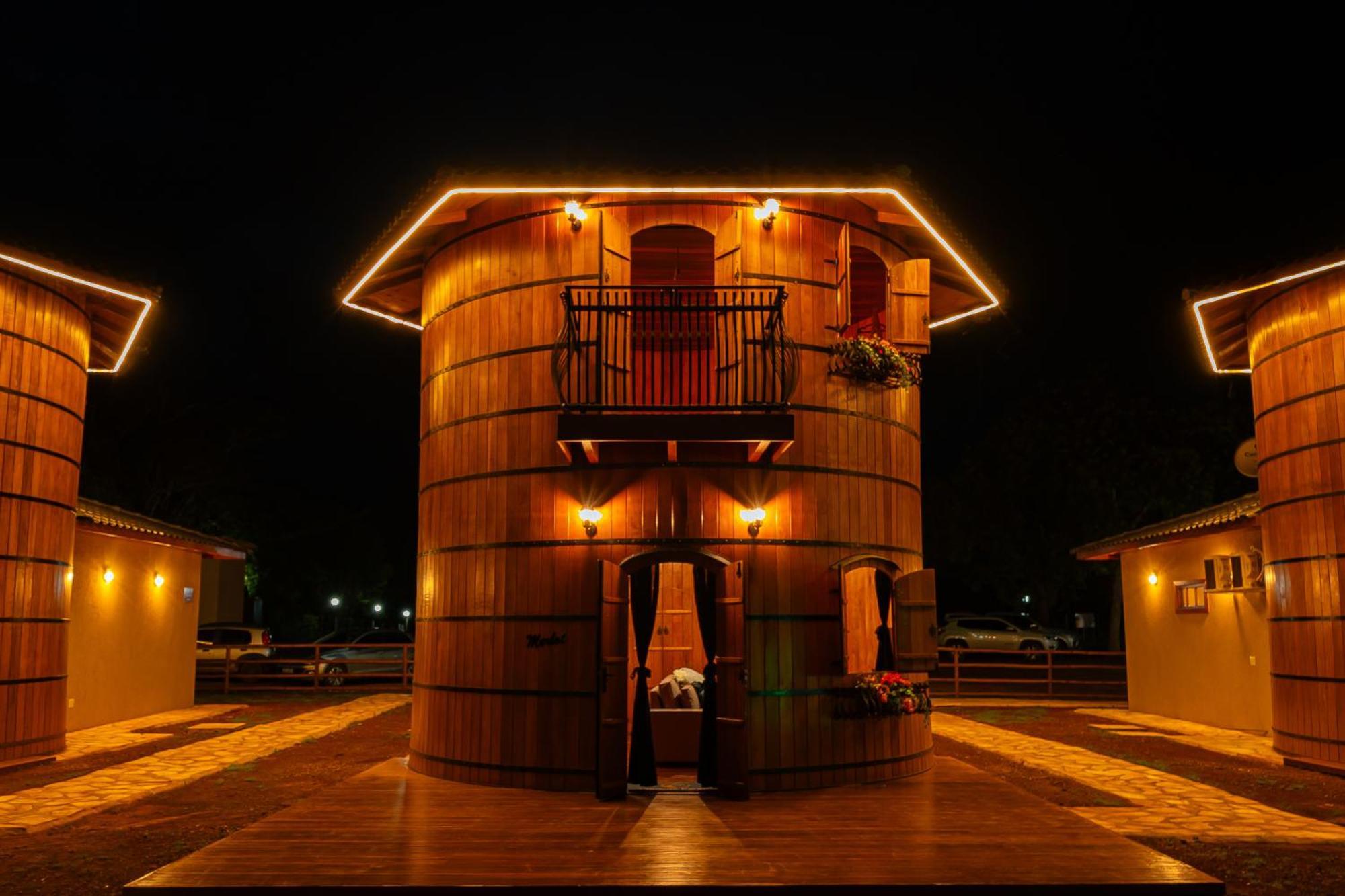 Pousada Cachoeira Paraiso ปิเรนนอโปลิส ภายนอก รูปภาพ
